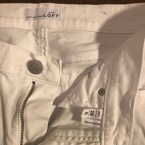 LOFT Modern Skinny Size 6 White Jeans EUC